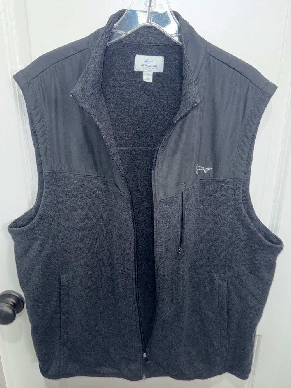 Attack Life by Greg Norman Men's Charcoal Grey Fleece Vest